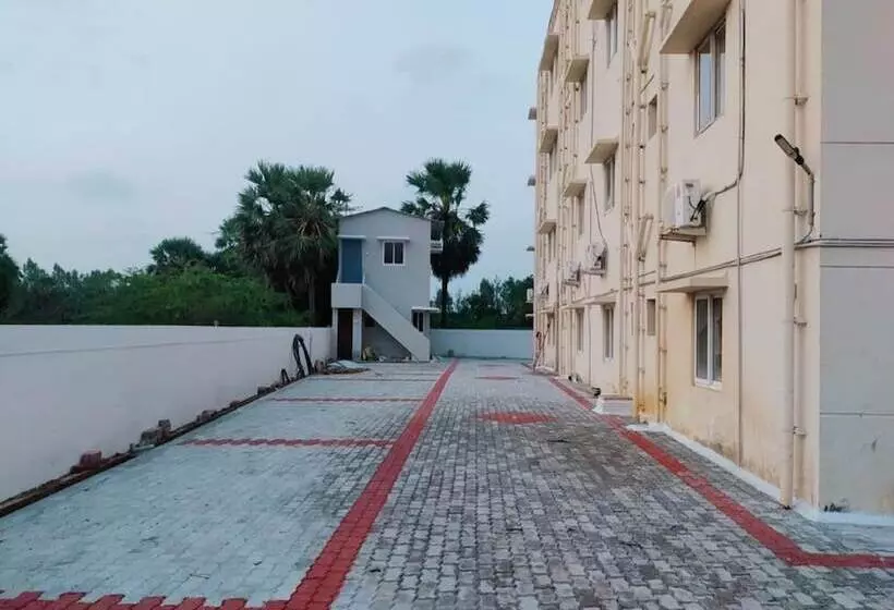 Hotelli Santhosh Inn