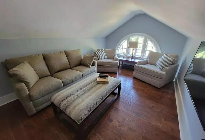 Hotelli The Hidden Inn