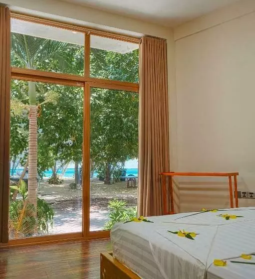 پانسیون Finolhu Beach Guest House