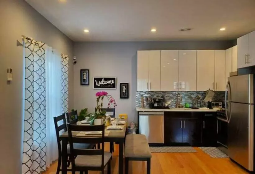 پانسیون Guest House Located 10 Minutes From Jfk Airport