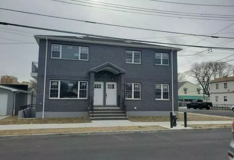 پانسیون Guest House Located 10 Minutes From Jfk Airport
