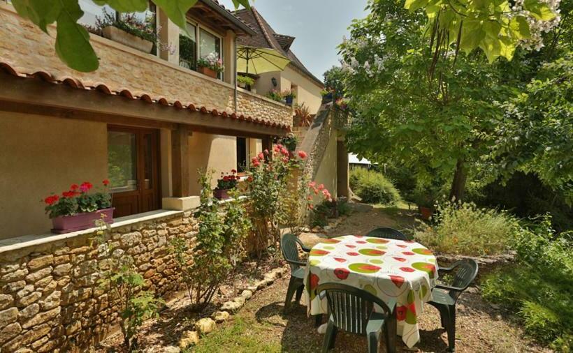 פנסיון La Caverne Du Buisson