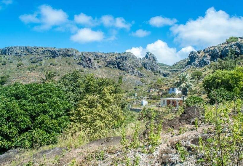 پانسیون La Villa Allamanda