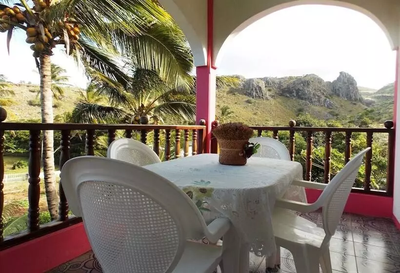 پانسیون La Villa Allamanda