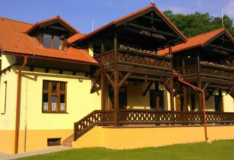 Majatalo Penzión Na Ráztočnom