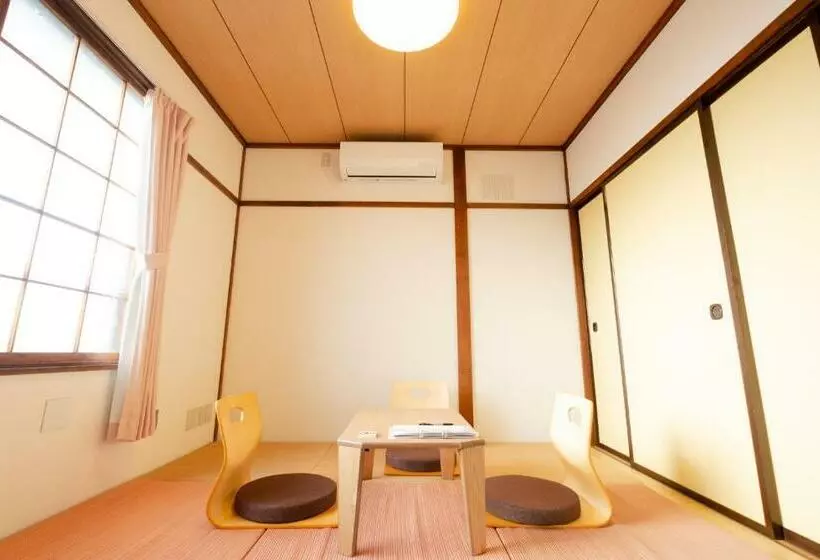Retkeilymaja Guest House Matsuyoshi