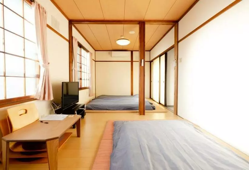 Retkeilymaja Guest House Matsuyoshi