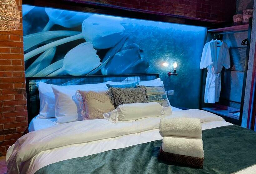 Hotel Blue Tulip 4mins From Mactan Airport