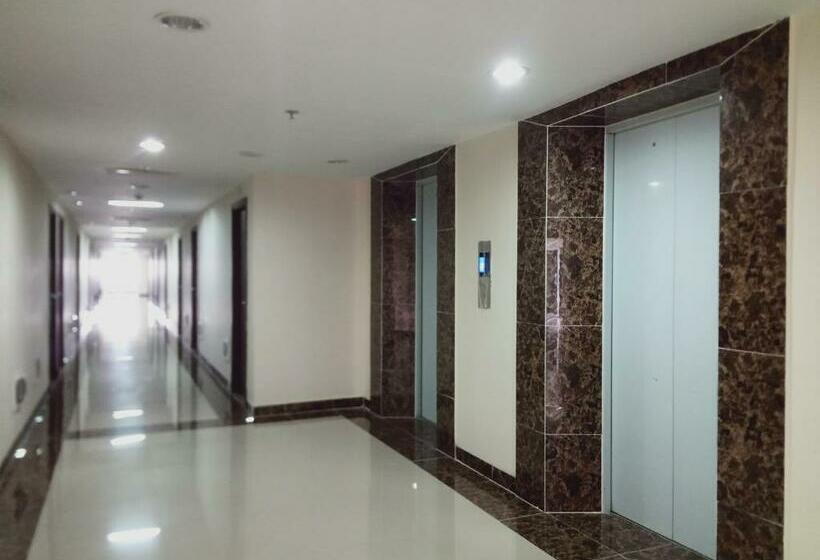 Hotel De Green Inn Serua