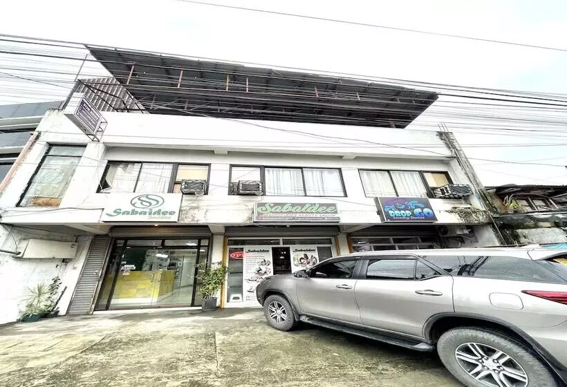 Hotelli Oyo 910 Sabaidee Suites