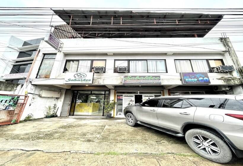 Otel Oyo 910 Sabaidee Suites