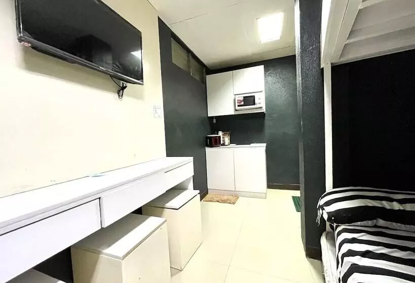 Hotelli Oyo 910 Sabaidee Suites