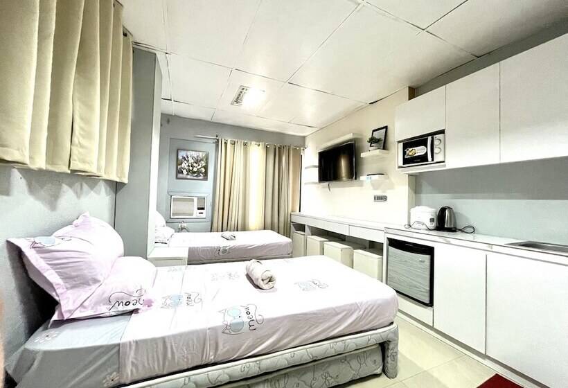 Hotel Oyo 910 Sabaidee Suites