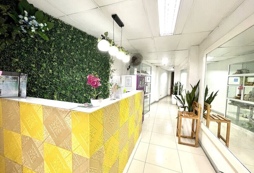 Otel Oyo 910 Sabaidee Suites