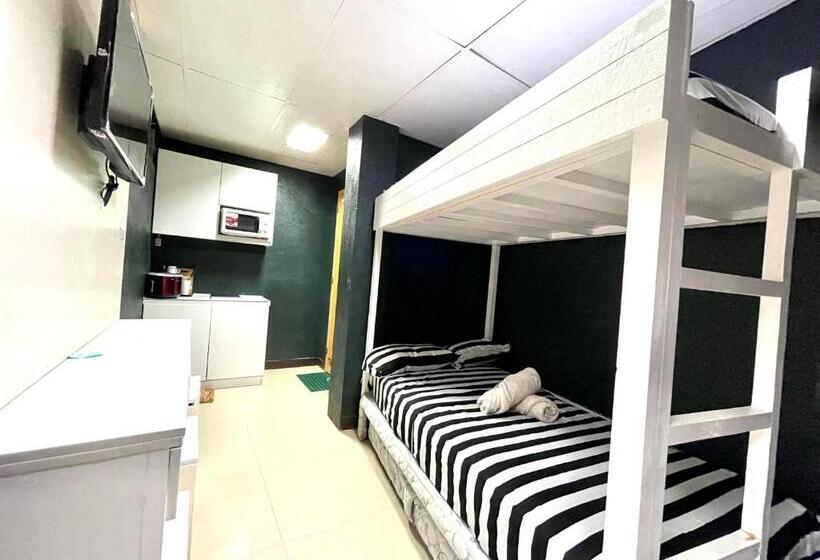 Otel Oyo 910 Sabaidee Suites