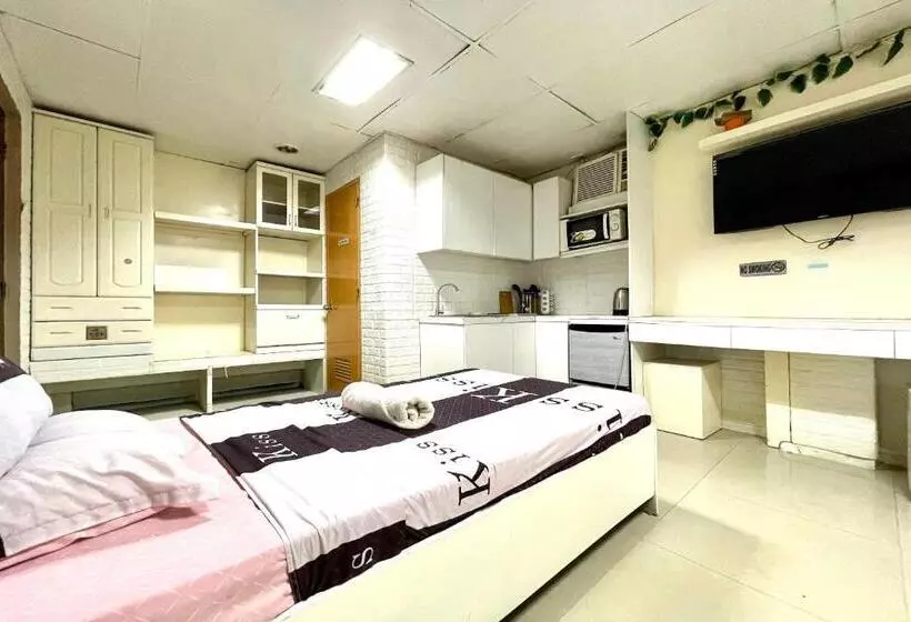 Hotelli Oyo 910 Sabaidee Suites