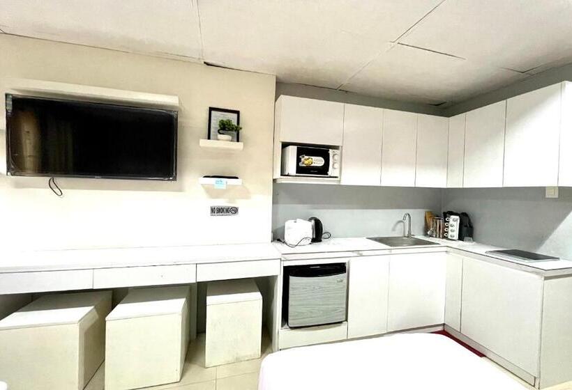 Otel Oyo 910 Sabaidee Suites