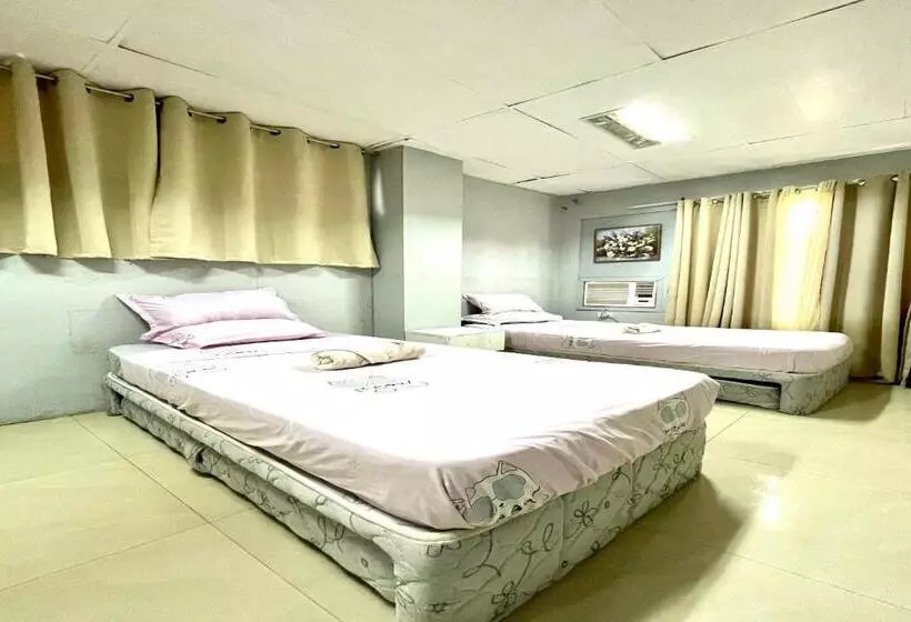 Hotelli Oyo 910 Sabaidee Suites