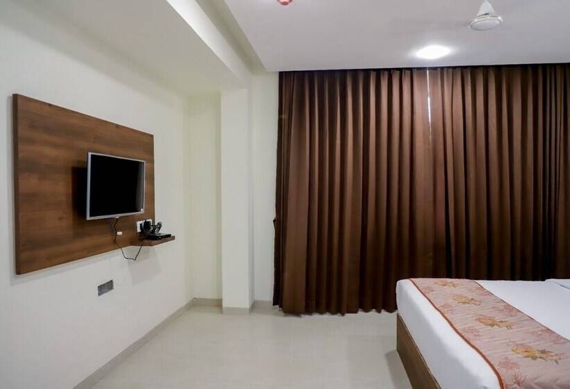 Pg Sons Hotel And Resort