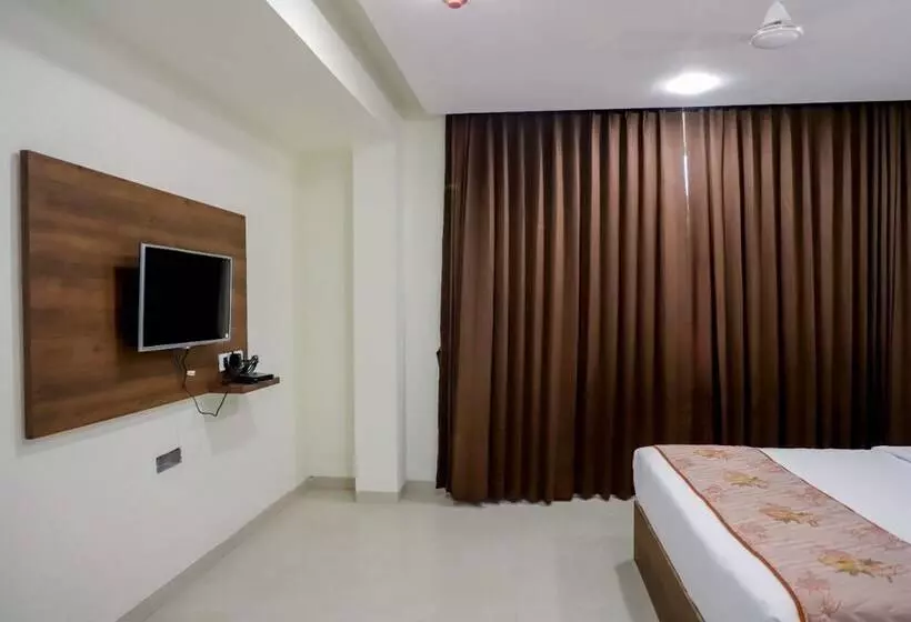 Pg Sons Hotel And Resort