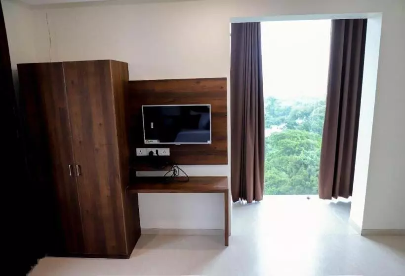 Pg Sons Hotel And Resort