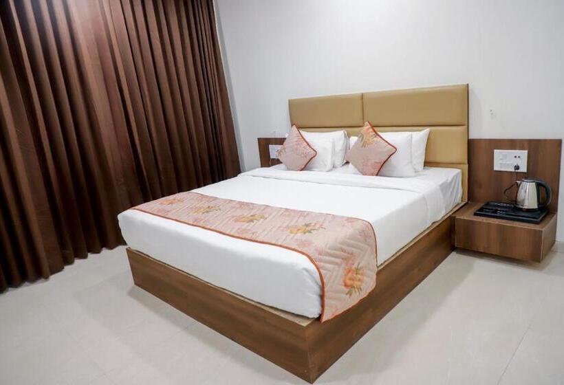 Pg Sons Hotel And Resort