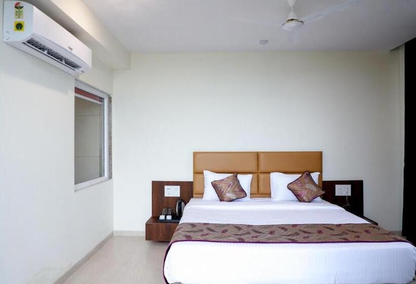 Pg Sons Hotel And Resort