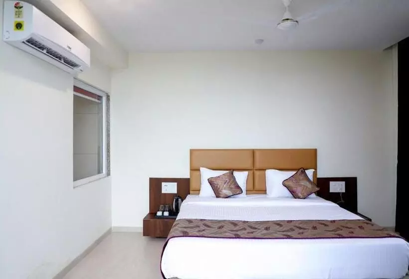 Pg Sons Hotel And Resort