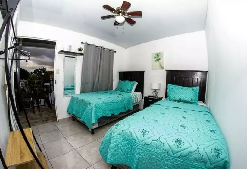 پانسیون Hostal Jasmin