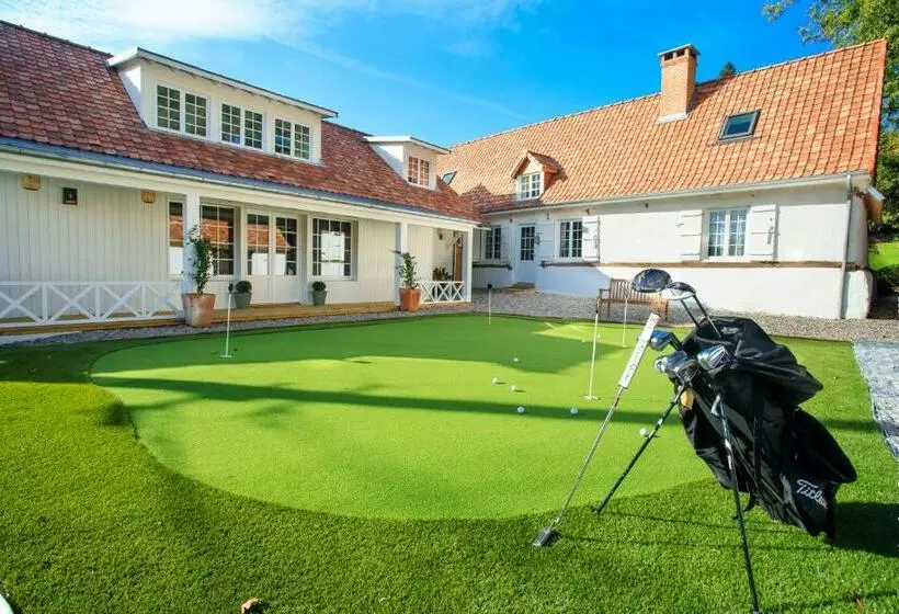 Majatalo La Plonploniere