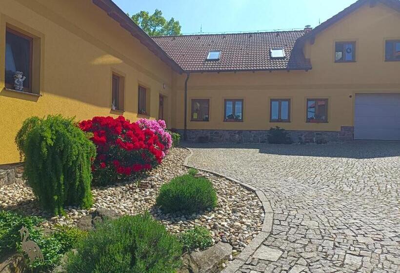 Pensjonat Podveský Mlýn