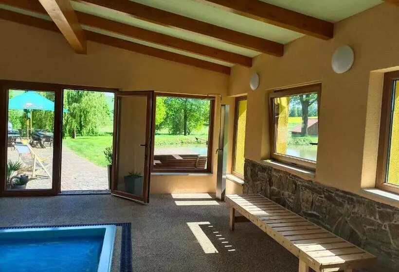 ペンション Podveský Mlýn