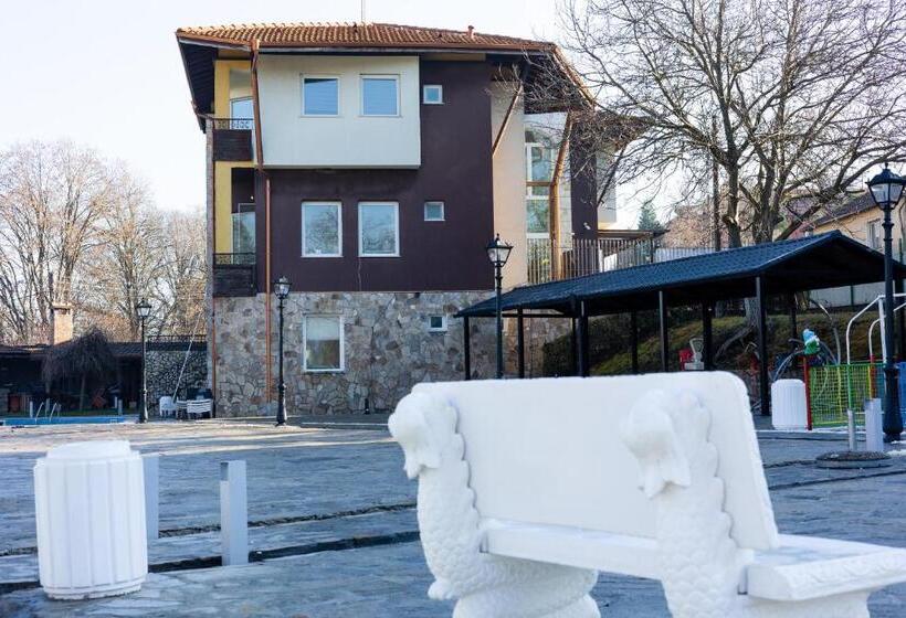 Pension Sea And Mountain