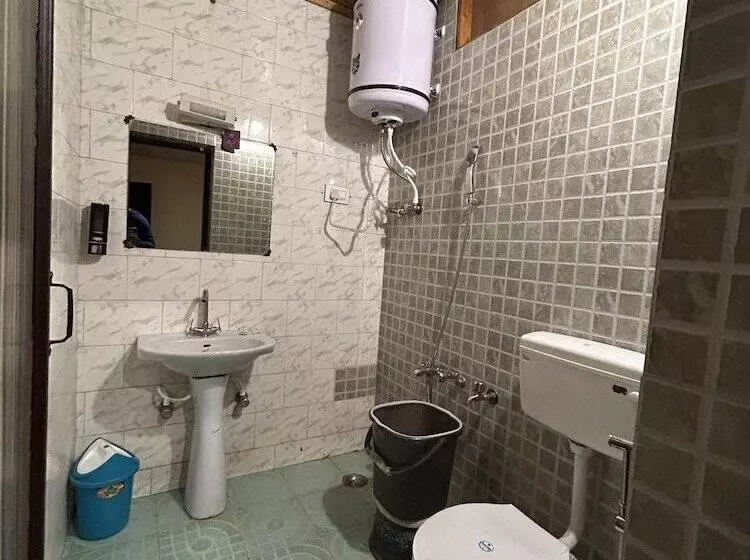 ペンション The Iceland Hotel Srinagar