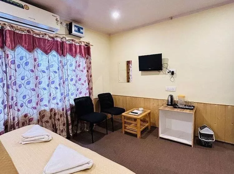 ペンション The Iceland Hotel Srinagar