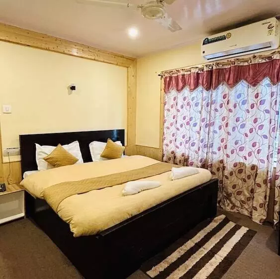 ペンション The Iceland Hotel Srinagar