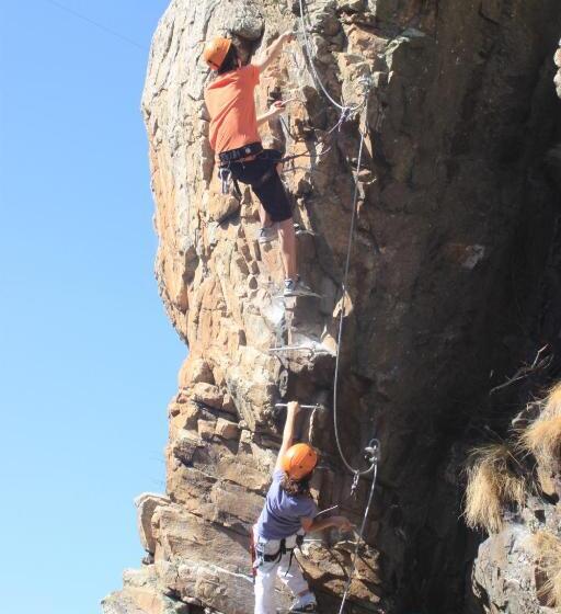 فندق على الطريق Les Chalets De La Margeride
