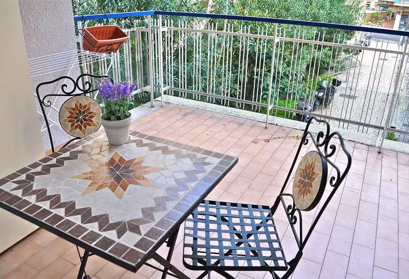 تختخواب و صبحانه Aurelia 429 Fine Town House