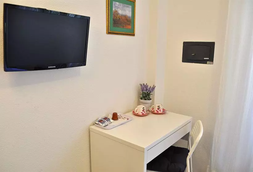 تختخواب و صبحانه Aurelia 429 Fine Town House