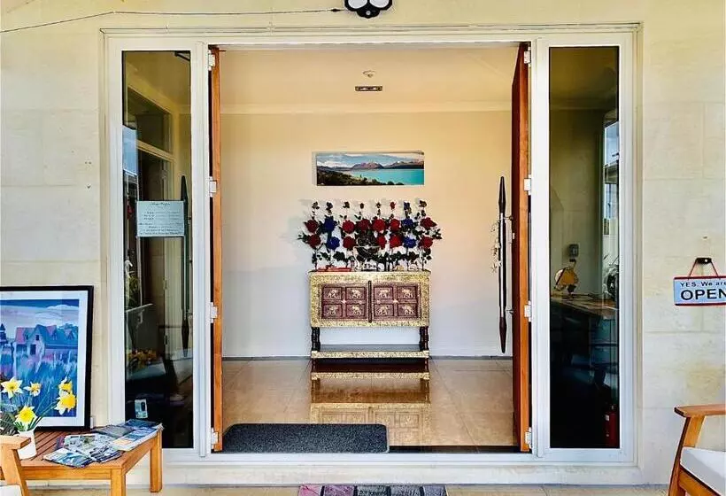 تختخواب و صبحانه Tekapo Heights