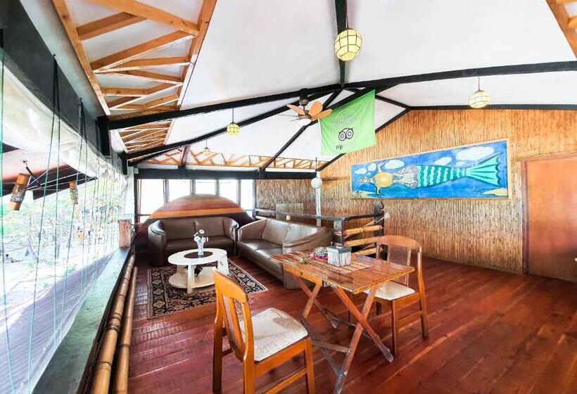 בית מלון כפרי Cocoloco Beach Resort