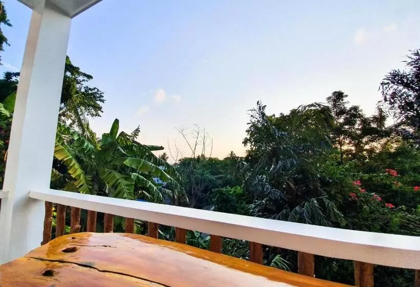 Otel Cocoloco Beach Resort