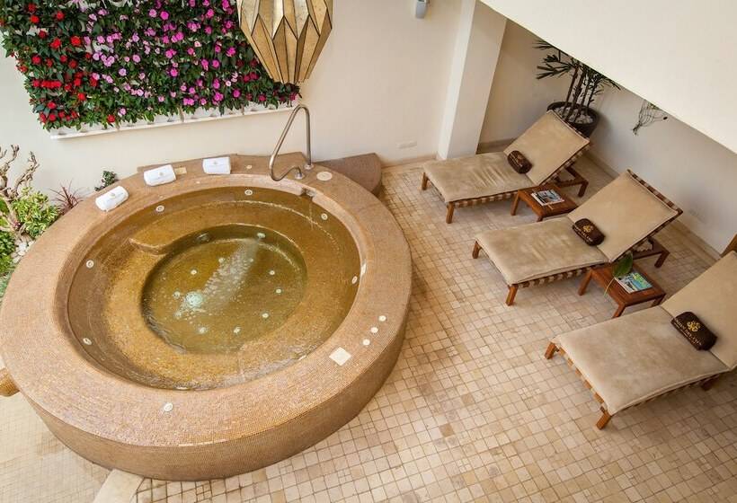 فندق Mansión Del Conde   Adults Only