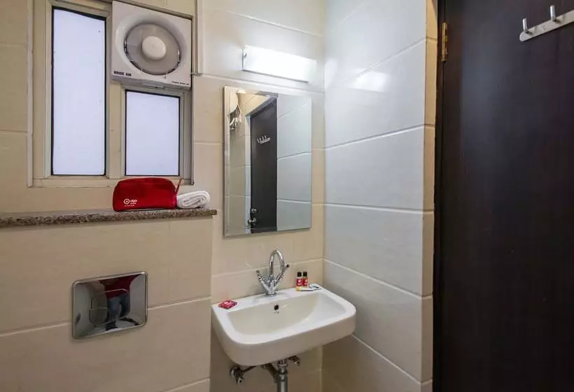 ホテル Oyo Premium Malviya Nagar Jln Marg