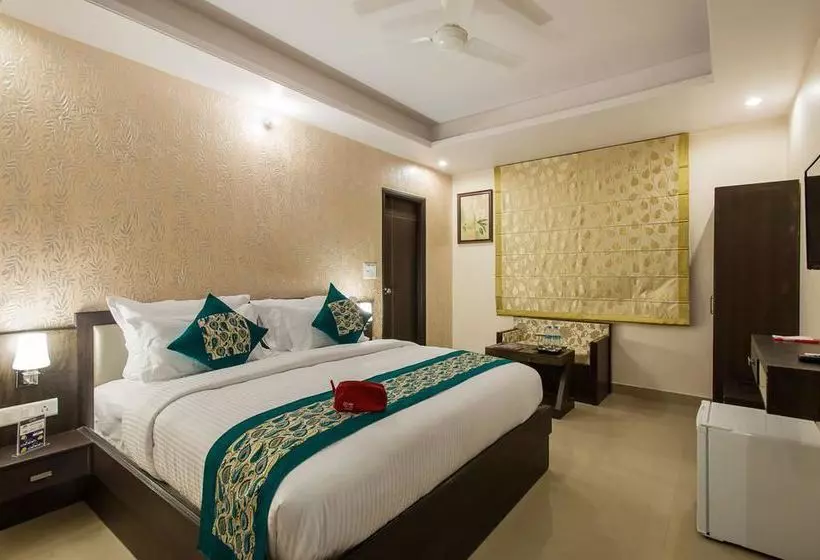 ホテル Oyo Premium Malviya Nagar Jln Marg