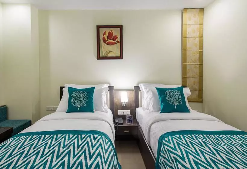 ホテル Oyo Premium Malviya Nagar Jln Marg
