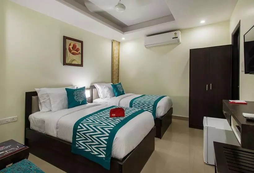 ホテル Oyo Premium Malviya Nagar Jln Marg