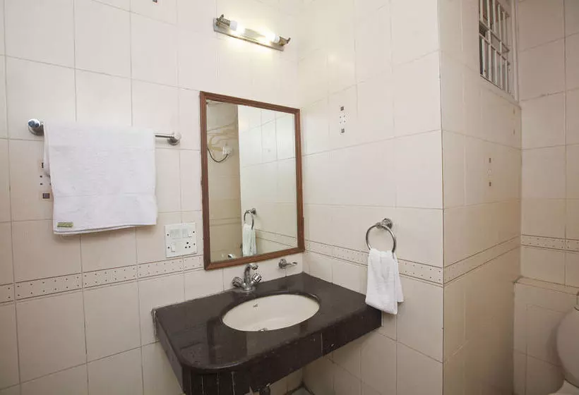 Отель Oyo Rooms Hazrat Nizamuddin