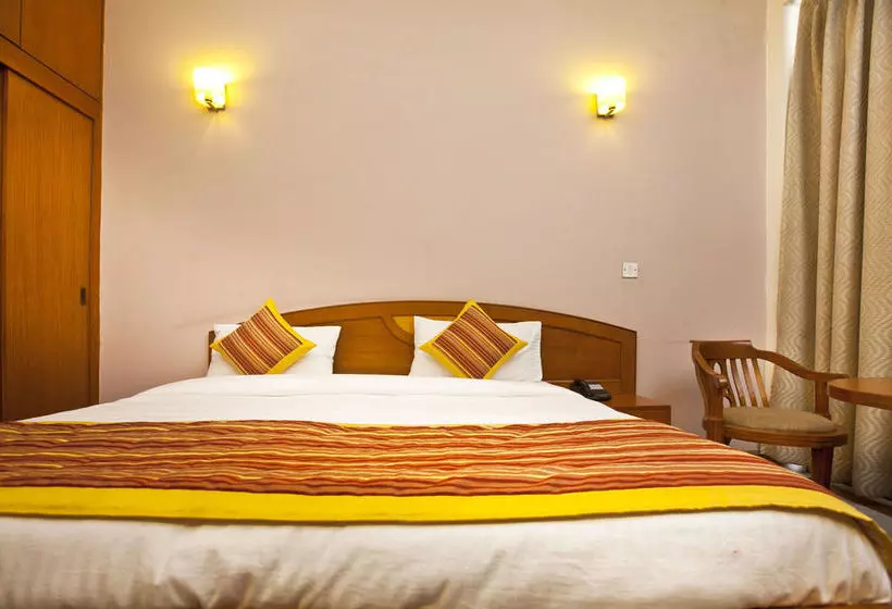 Отель Oyo Rooms Hazrat Nizamuddin