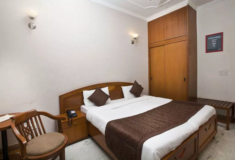 Отель Oyo Rooms Hazrat Nizamuddin